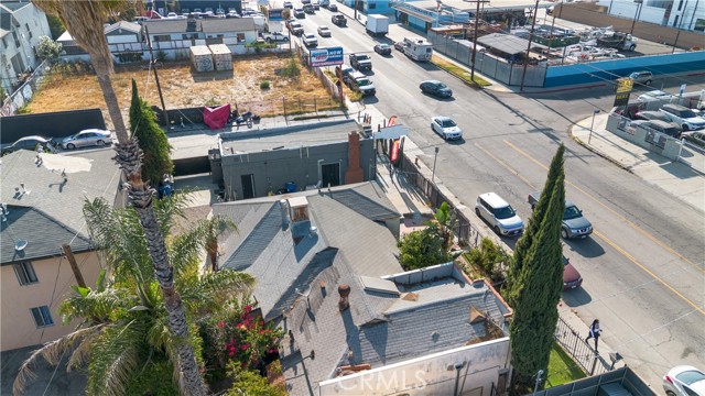 11170 Burbank Boulevard, North Hollywood CA: https://media.crmls.org/medias/940d1922-e560-4987-8918-545e705ee378.jpg