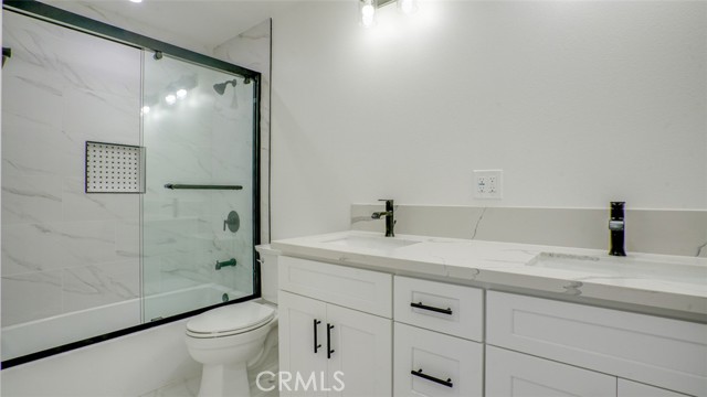 856 W 47th Street, Los Angeles CA: https://media.crmls.org/medias/940de531-84c5-4bbe-8aac-19ca469da844.jpg