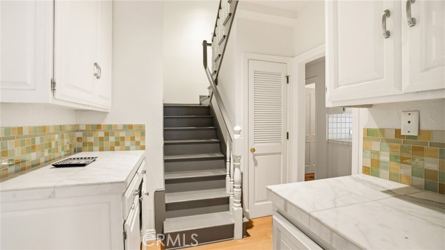 Detail Gallery Image 32 of 74 For 4548 Ellenboro, Woodland Hills,  CA 91364 - 4 Beds | 4/1 Baths