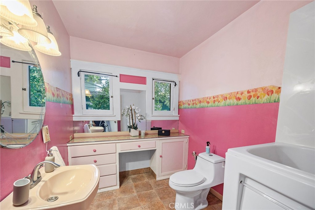 MLS #OC25144639 img 17