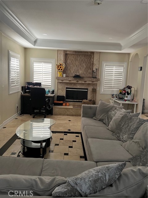 Detail Gallery Image 5 of 10 For 9326 Bunny Ln, Fontana,  CA 92335 - 4 Beds | 3 Baths