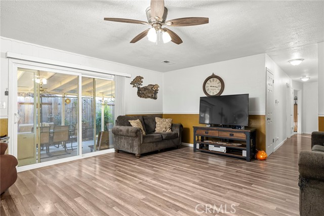 1171 Peach Street, Corning CA: https://media.crmls.org/medias/940f5a87-19b2-44e1-95fd-48ca9afc59fb.jpg