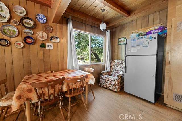 682 Talmadge Road, Big Bear Lake CA: https://media.crmls.org/medias/940fd132-afbf-4bcc-8ef7-d601166dc9be.jpg