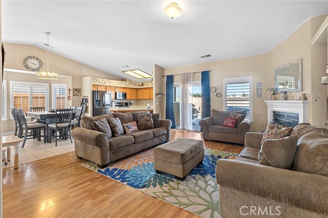 Detail Gallery Image 11 of 40 For 70 Makenna, Madera,  CA 93637 - 4 Beds | 2 Baths