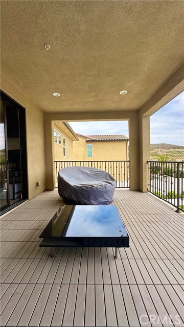 19028 Sark Place, Canyon Country CA: https://media.crmls.org/medias/9410b6b4-a2fb-43fb-9b6c-f2254cc0952f.jpg