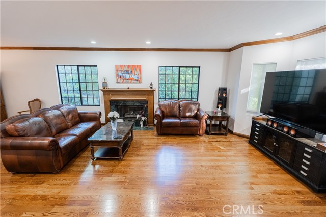 Detail Gallery Image 13 of 41 For 25573 via Paladar, Valencia,  CA 91355 - 6 Beds | 4 Baths