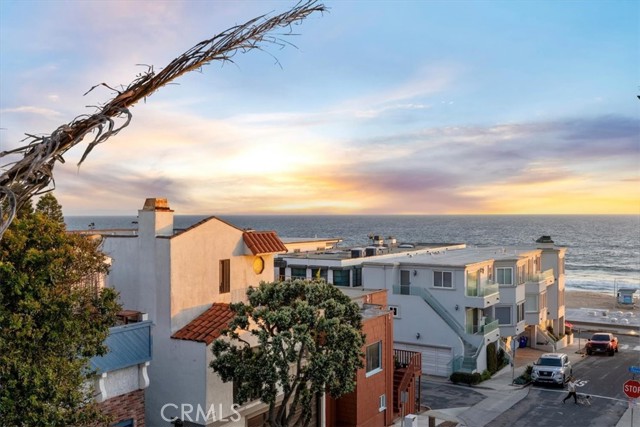 2301 Manhattan Avenue, Manhattan Beach, California 90266, 3 Bedrooms Bedrooms, ,1 BathroomBathrooms,Residential,Sold,Manhattan,SB24090300