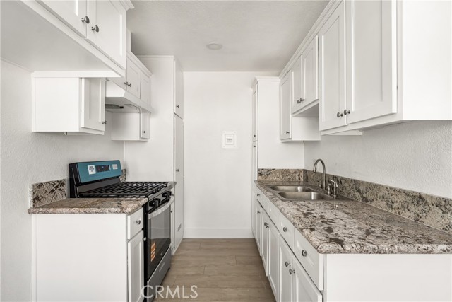 Detail Gallery Image 11 of 36 For 825 S Shelton St, Santa Ana,  CA 92703 - – Beds | – Baths