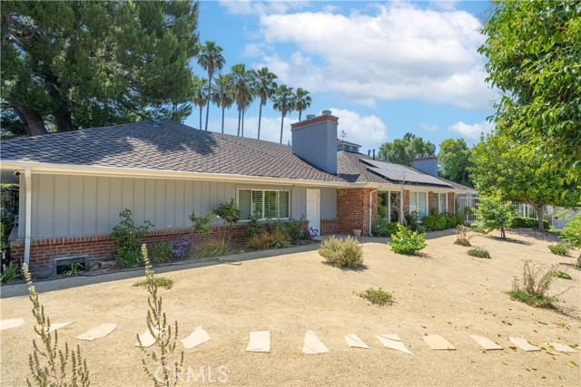 Detail Gallery Image 5 of 43 For 17070 Lassen St, Northridge,  CA 91325 - 6 Beds | 5 Baths