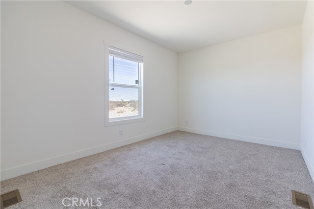 Detail Gallery Image 34 of 38 For 13130 Silver Rock Rd, Pinon Hills,  CA 92372 - 4 Beds | 2 Baths