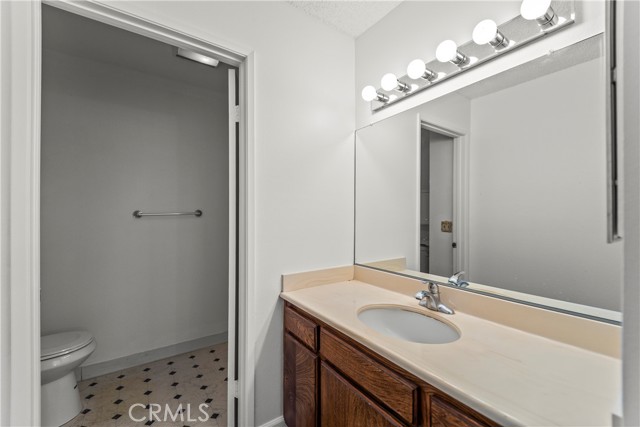 Detail Gallery Image 17 of 28 For 15000 Halldale Ave #101,  Gardena,  CA 90247 - 2 Beds | 2 Baths