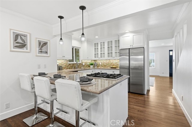 Detail Gallery Image 9 of 49 For 1808 Manzanita Lane, Manhattan Beach,  CA 90266 - 5 Beds | 3 Baths