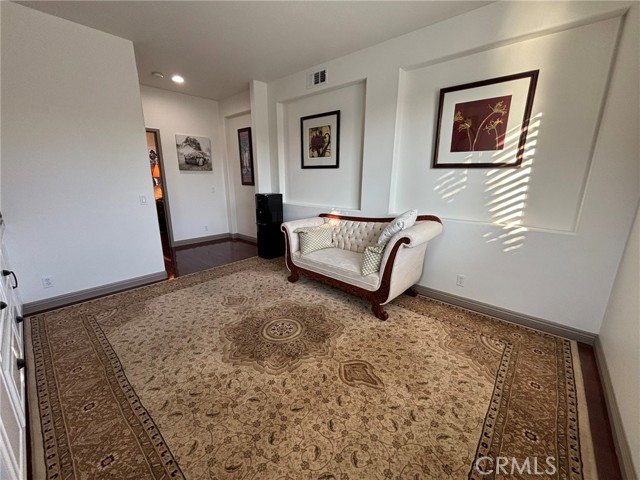 Detail Gallery Image 4 of 8 For 6863 Persimmon #B,  Chino,  CA 91710 - 1 Beds | 1 Baths