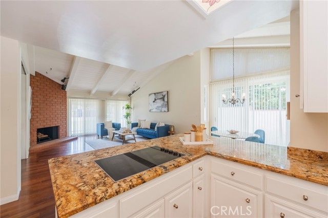 30243 Avenida Selecta, Rancho Palos Verdes CA: https://media.crmls.org/medias/941689d8-bedf-4605-862b-cdce421754b4.jpg