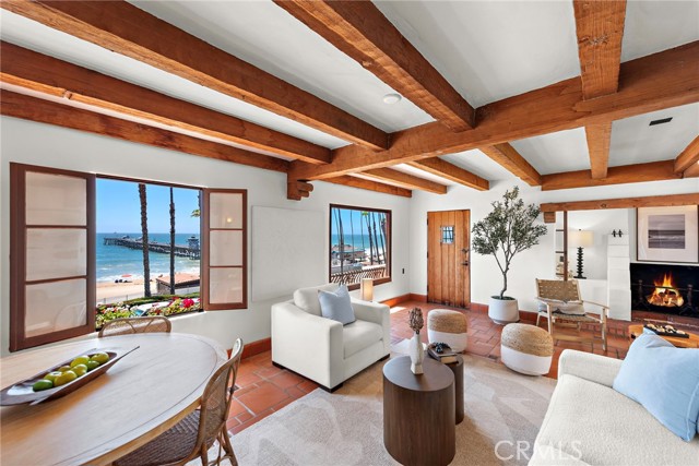 606 Avenida Victoria, San Clemente CA: https://media.crmls.org/medias/94176226-1c83-4bf7-afce-72fde6409571.jpg
