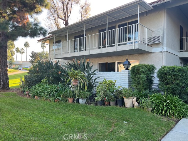 Detail Gallery Image 4 of 26 For 953 Avenida Carmel, Unit B, Laguna Woods,  CA 92637 - 2 Beds | 2 Baths