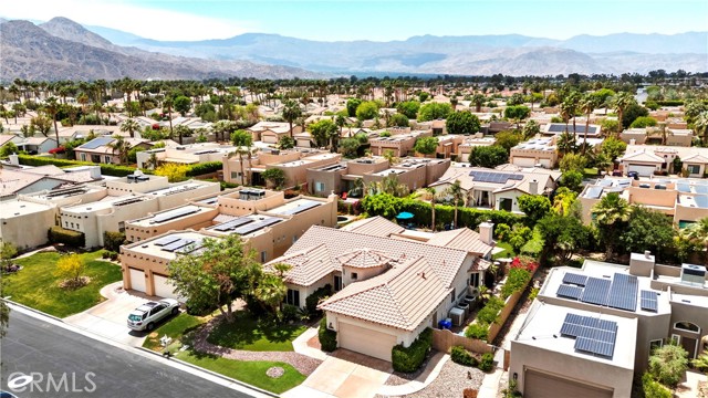 79 Sedona Court, Palm Desert CA: https://media.crmls.org/medias/9417d2c3-a911-43e7-89b2-921707f574fa.jpg