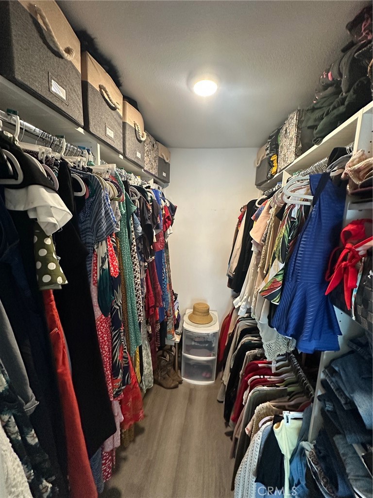 https://media.crmls.org/medias/94185c49-c6ca-424d-83ce-760337fbc2d4.jpg?preset=X-Large