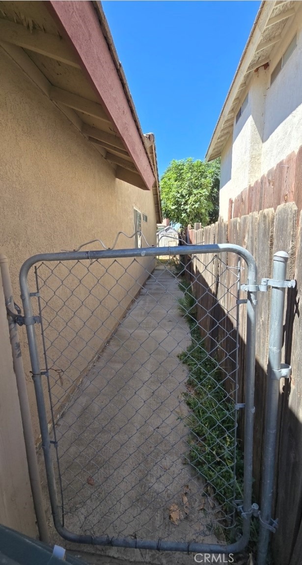 1534 Wilson Avenue, Perris CA: https://media.crmls.org/medias/9418bd93-f780-4280-8dca-a7ec28c2ba6a.jpg