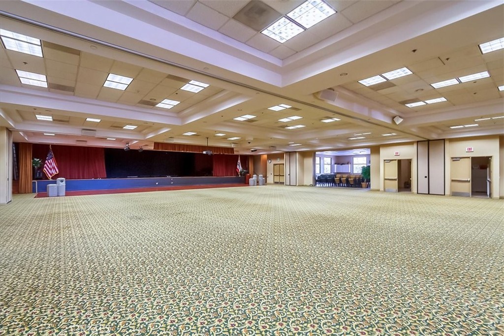 https://media.crmls.org/medias/9418cbcf-0886-469d-8e38-945d1e900184.jpg?preset=X-Large