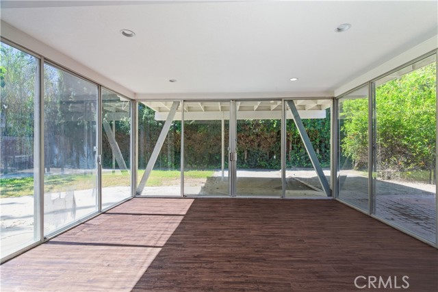 Detail Gallery Image 9 of 37 For 8757 Lurline Ave, Winnetka,  CA 91306 - 4 Beds | 2 Baths