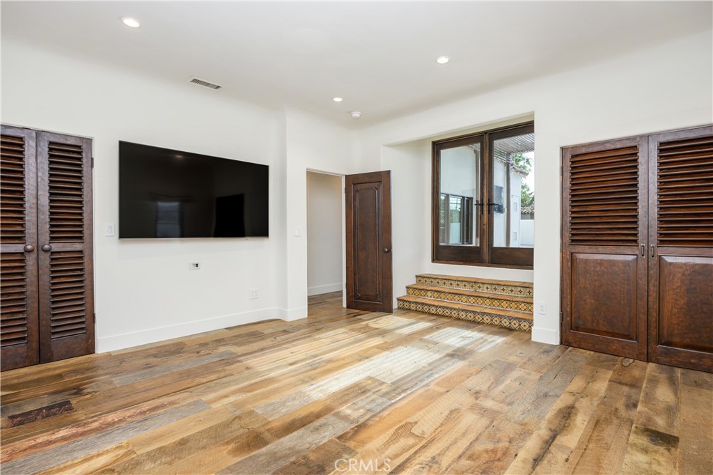 511 N Orange Drive