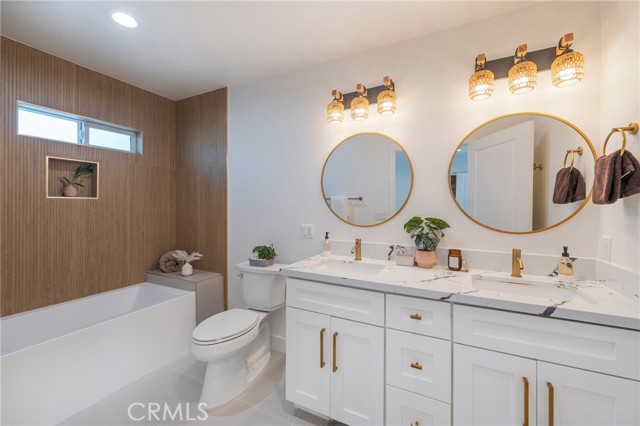Detail Gallery Image 20 of 41 For 3532 S Muirfield Rd, Los Angeles,  CA 90016 - 4 Beds | 3 Baths