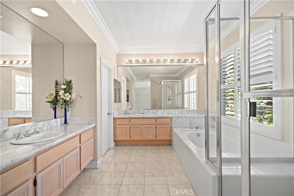 MLS #OC25245659 image #30