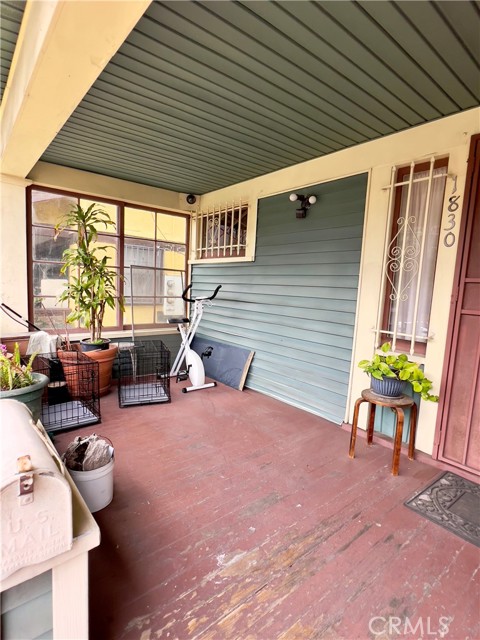 1830 Roosevelt Avenue, Los Angeles, California 90006, 3 Bedrooms Bedrooms, ,1 BathroomBathrooms,Single Family Residence,For Sale,Roosevelt,DW24113842