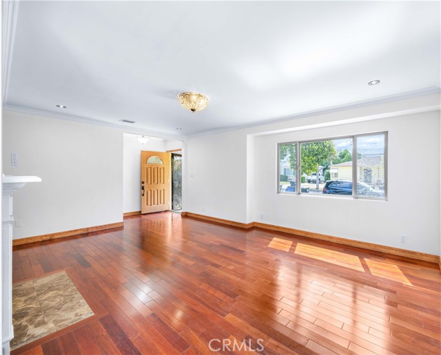 Detail Gallery Image 6 of 18 For 1057 Willard Ave, Glendale,  CA 91201 - 3 Beds | 2 Baths