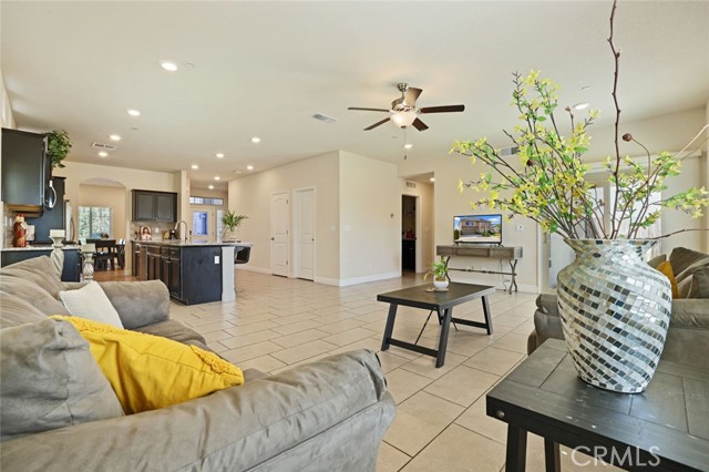 Detail Gallery Image 15 of 53 For 146 Sproul Ct, Merced,  CA 95348 - 6 Beds | 3/1 Baths