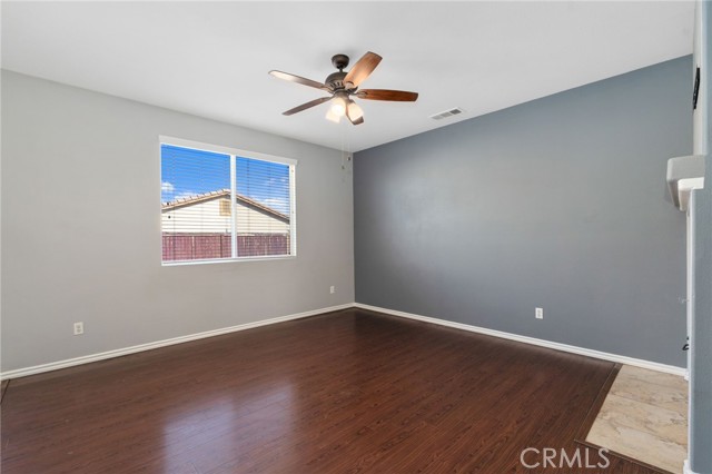 Detail Gallery Image 13 of 39 For 12962 Tehachapi St, Hesperia,  CA 92344 - 4 Beds | 2 Baths