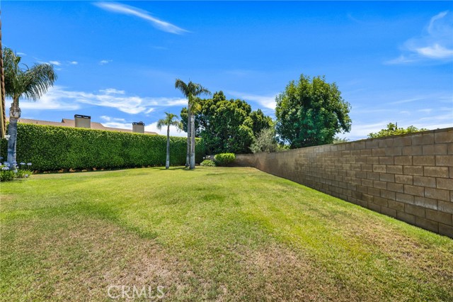 17262 Chase Street, Northridge CA: https://media.crmls.org/medias/941af013-4313-4c91-a071-385b1d1c4ab6.jpg