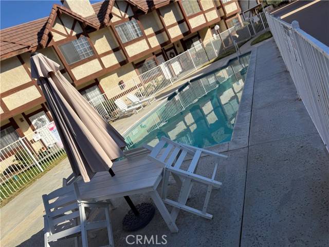 Detail Gallery Image 2 of 3 For 9325 Sunland Park Drive #2,  Sun Valley,  CA 91352 - 2 Beds | 2/1 Baths