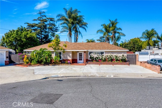 Detail Gallery Image 13 of 63 For 13281 Mono Pl, Westminster,  CA 92683 - 4 Beds | 4 Baths