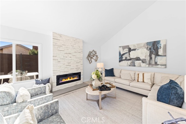 Detail Gallery Image 16 of 55 For 39 Cape Cod, Irvine,  CA 92620 - 4 Beds | 3 Baths