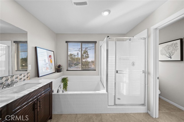 Soaking Tub with Walk in Shower