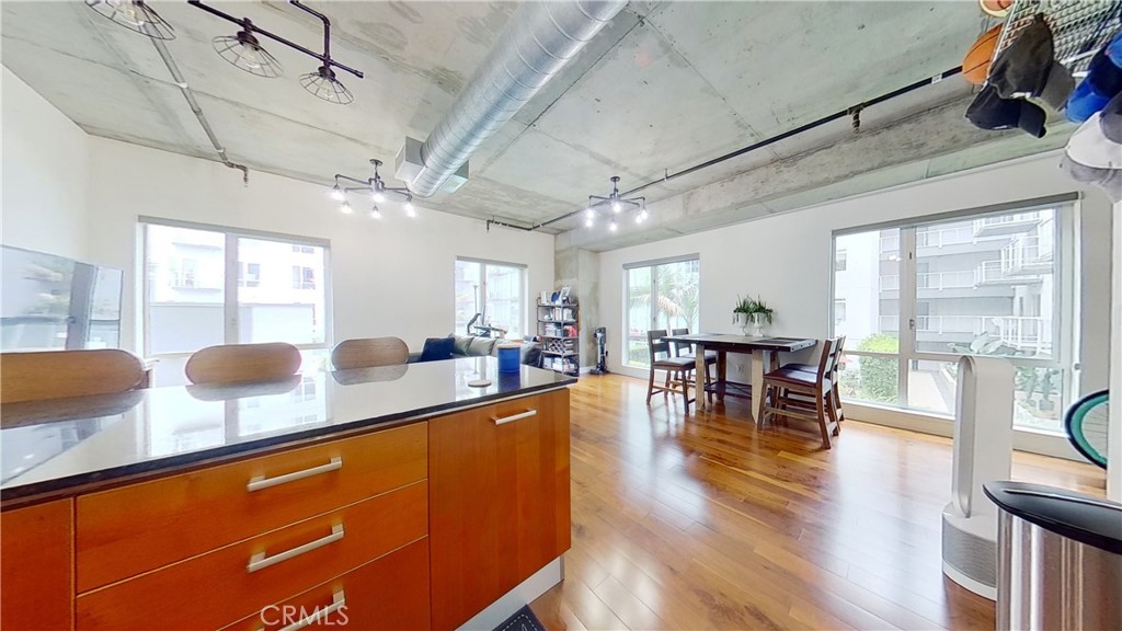 645 W 9th Street 331, Los Angeles, CA 90015