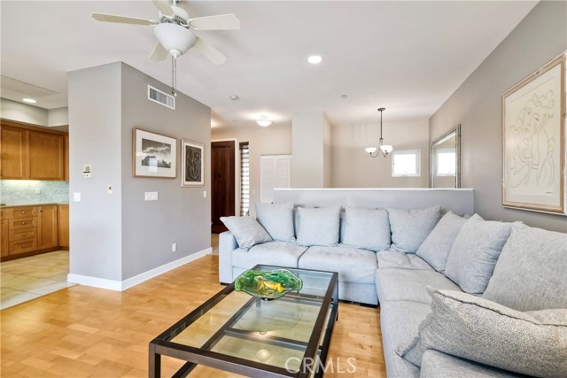 Detail Gallery Image 7 of 64 For 543 Laguna Dr, Carlsbad,  CA 92008 - 2 Beds | 2/1 Baths