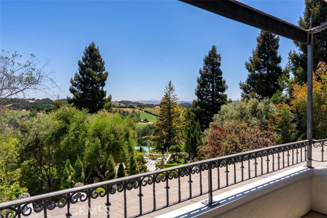 5405 Vineyard Drive, Paso Robles CA: https://media.crmls.org/medias/941cf2a4-5e43-416c-9840-e36e86ac9ba4.jpg