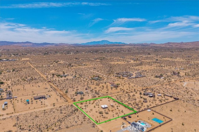 58382 Sunny Sands Drive, Yucca Valley CA: https://media.crmls.org/medias/941e4b4d-cc92-486c-a9ec-3fd0eb1b7e60.jpg