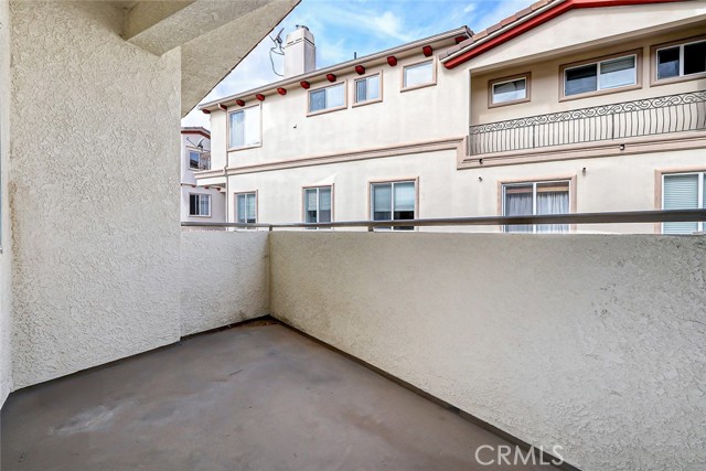 Detail Gallery Image 18 of 32 For 511 N Irena Ave #B,  Redondo Beach,  CA 90277 - 4 Beds | 3/1 Baths