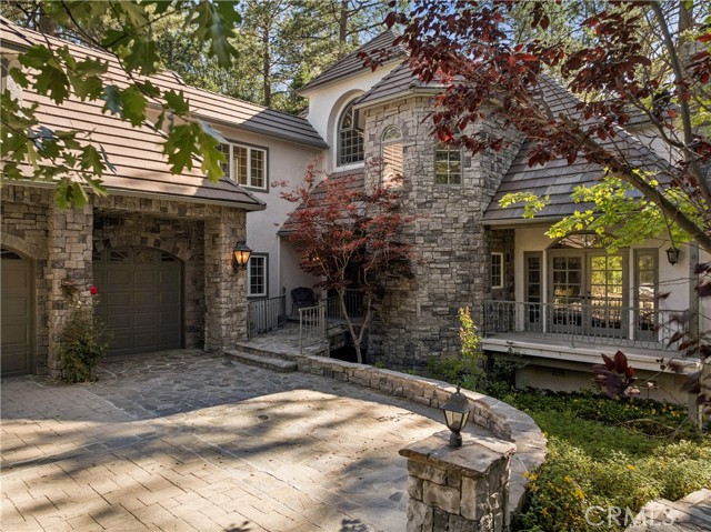 699 Brentwood, Lake Arrowhead, CA 92352