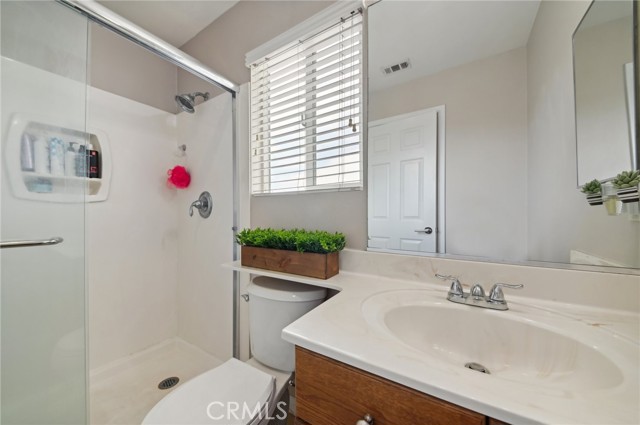 Detail Gallery Image 32 of 48 For 11510 215th St #1,  Lakewood,  CA 90715 - 3 Beds | 3 Baths