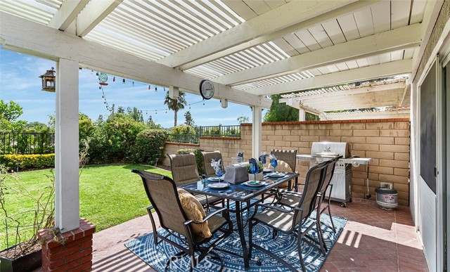 Detail Gallery Image 27 of 42 For 3922 Ravenswood Dr, Yorba Linda,  CA 92886 - 3 Beds | 2 Baths