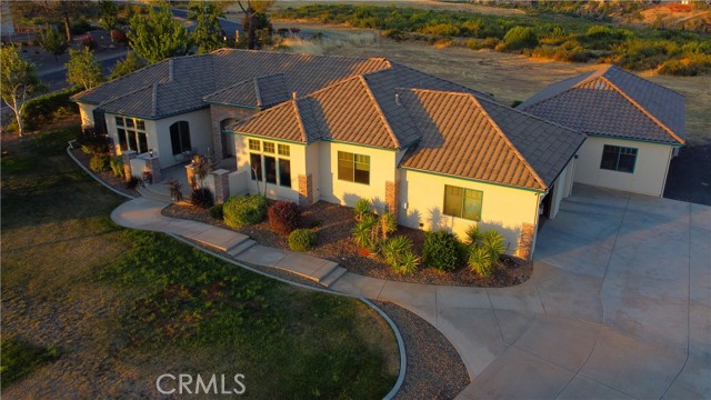 18 Tuscan Drive, Paradise CA: https://media.crmls.org/medias/941f8f5b-e546-4883-ba57-db0302c85193.jpg