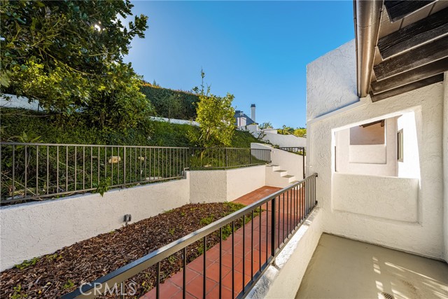 Detail Gallery Image 42 of 75 For 5 Yellow Brick Rd, Rancho Palos Verdes,  CA 90275 - 4 Beds | 3/1 Baths