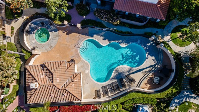 Detail Gallery Image 4 of 26 For 15617 Odyssey Dr #32,  Granada Hills,  CA 91344 - 2 Beds | 2 Baths