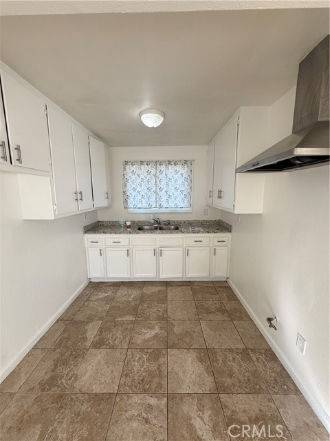 Detail Gallery Image 9 of 28 For 144 E Avenue Q, Palmdale,  CA 93550 - 3 Beds | 1/1 Baths