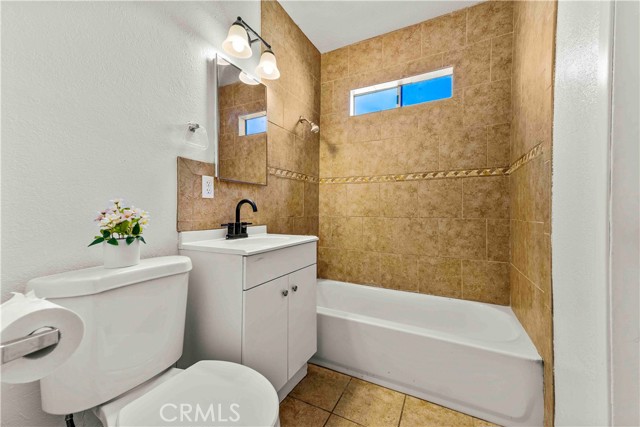 Detail Gallery Image 14 of 27 For 10817 Rosecrans, Norwalk,  CA 90650 - 3 Beds | 1 Baths